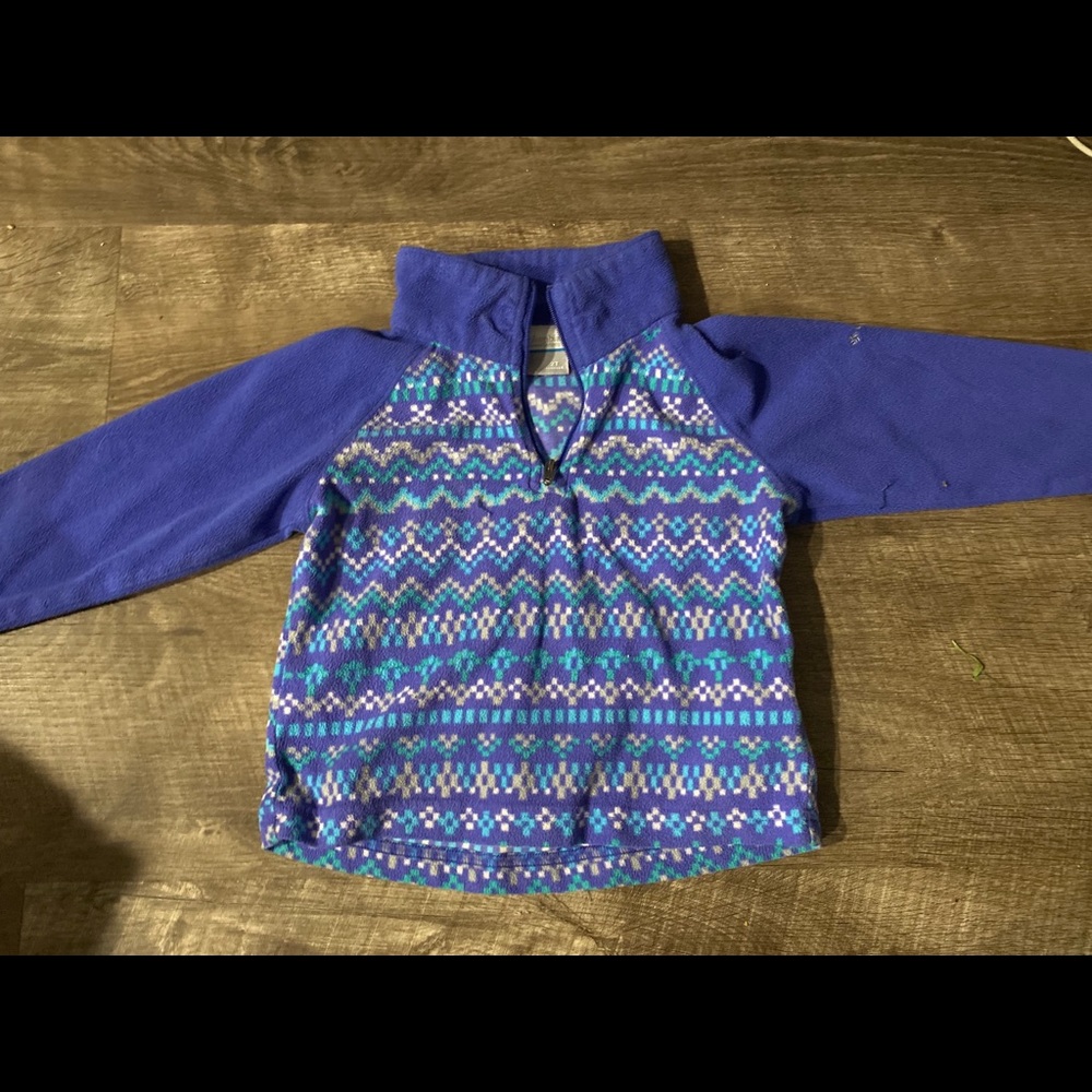 Columbia Pull over